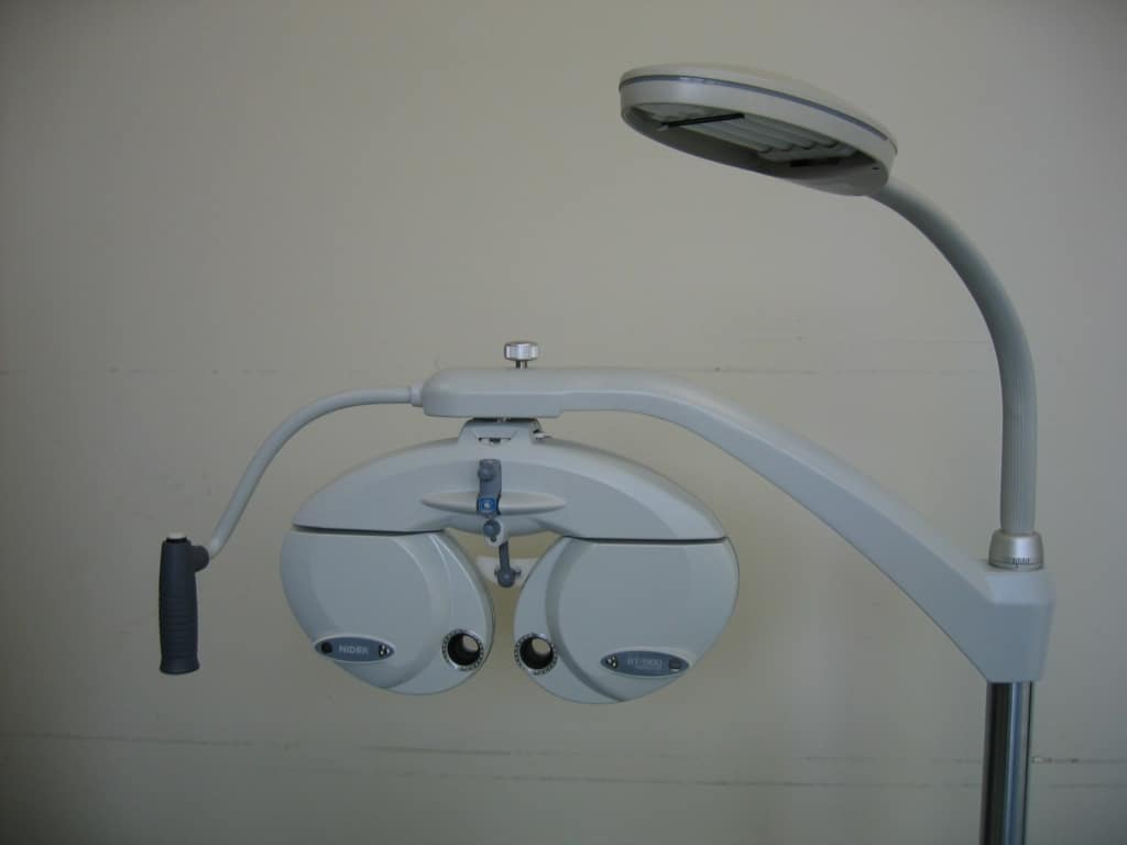 RT-5100 Refractor digital automatico Nidek incluye consola de mando 3 RT-5100 Refractor digital automatico Nidek incluye consola de mando -2206